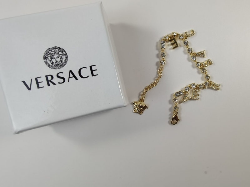VERSACE